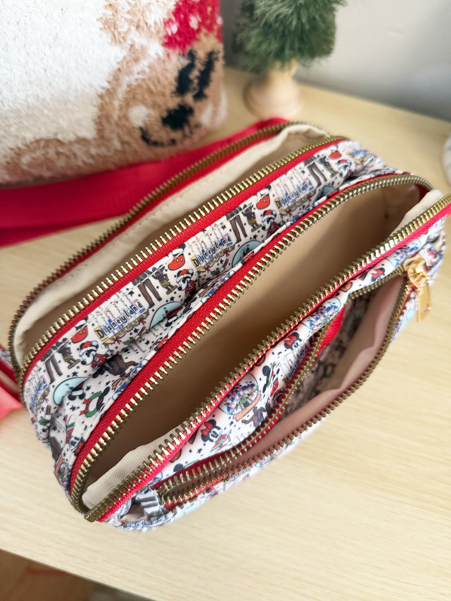 READY TO SHIP - WDW - Christmas at the Parks - Crossbody/Fanny pack
