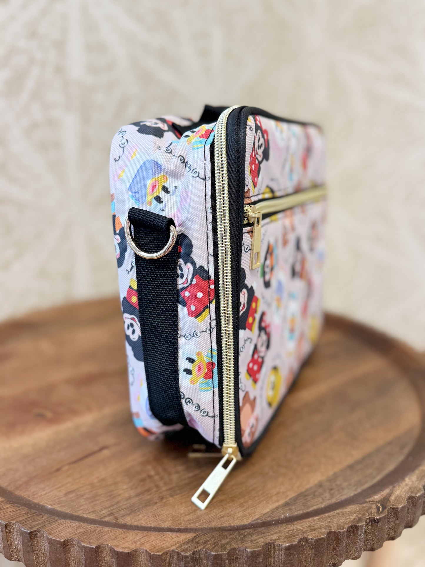 RTS- LUNCH BOX - M I C K E Y FAMILY