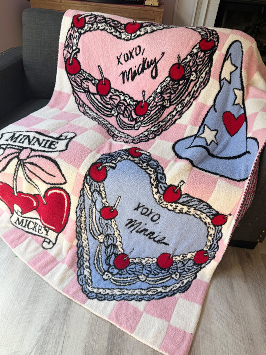 Retro XOXO Cakes -  KNITTED BLANKET 50x60