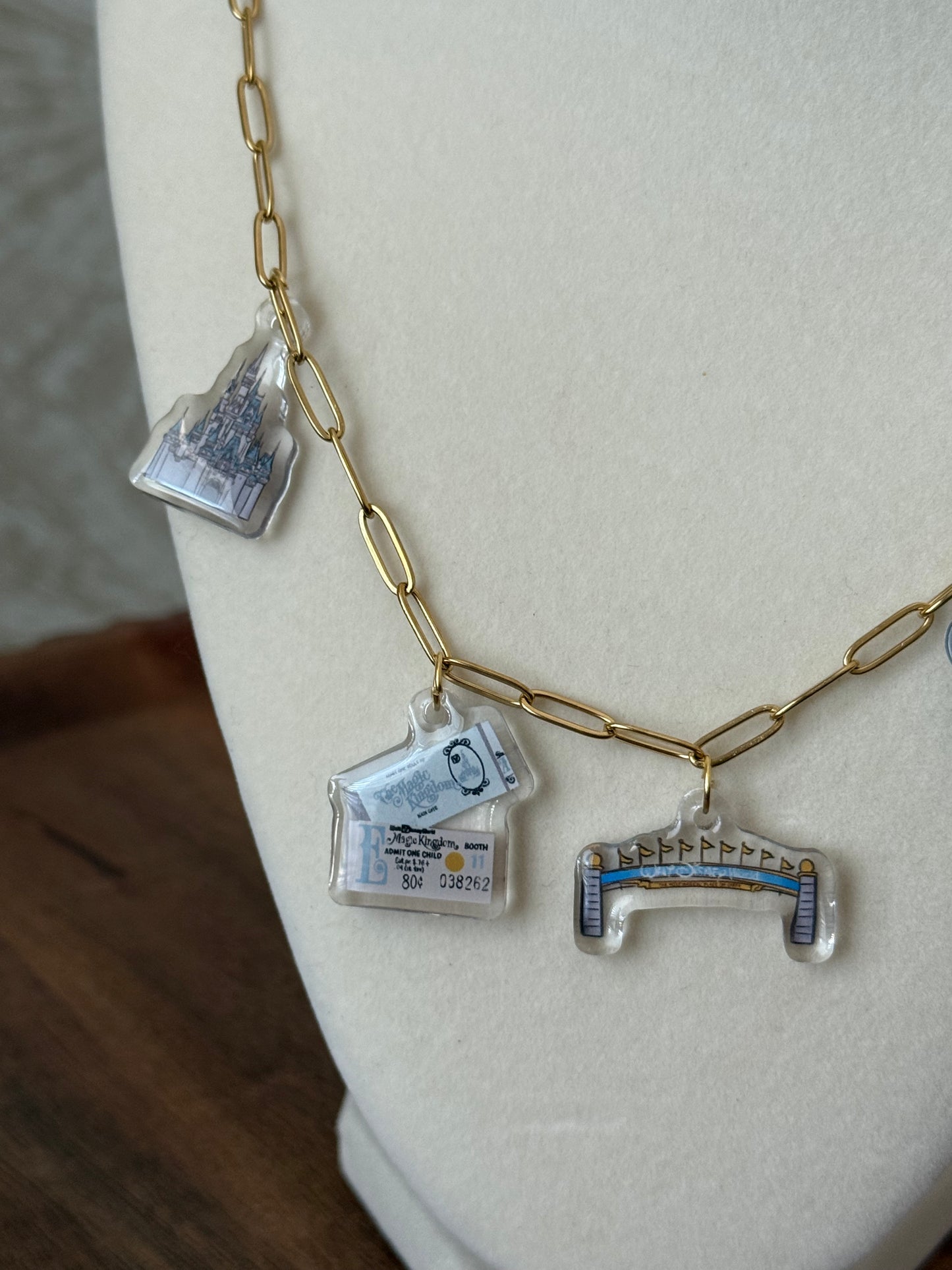 RTS- EAST COAST MAGIC WDW - CHARM NECKLACE (5 CHARMS)