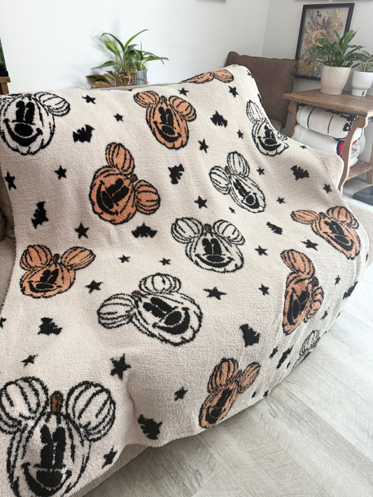 READY TO SHIP - PUMPKIN MOUSE BLANKET - ORANGE & BEIGE PUMPKINS
