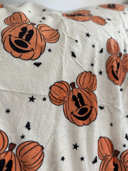 RTS- PUMPKIN - MINKY BLANKET