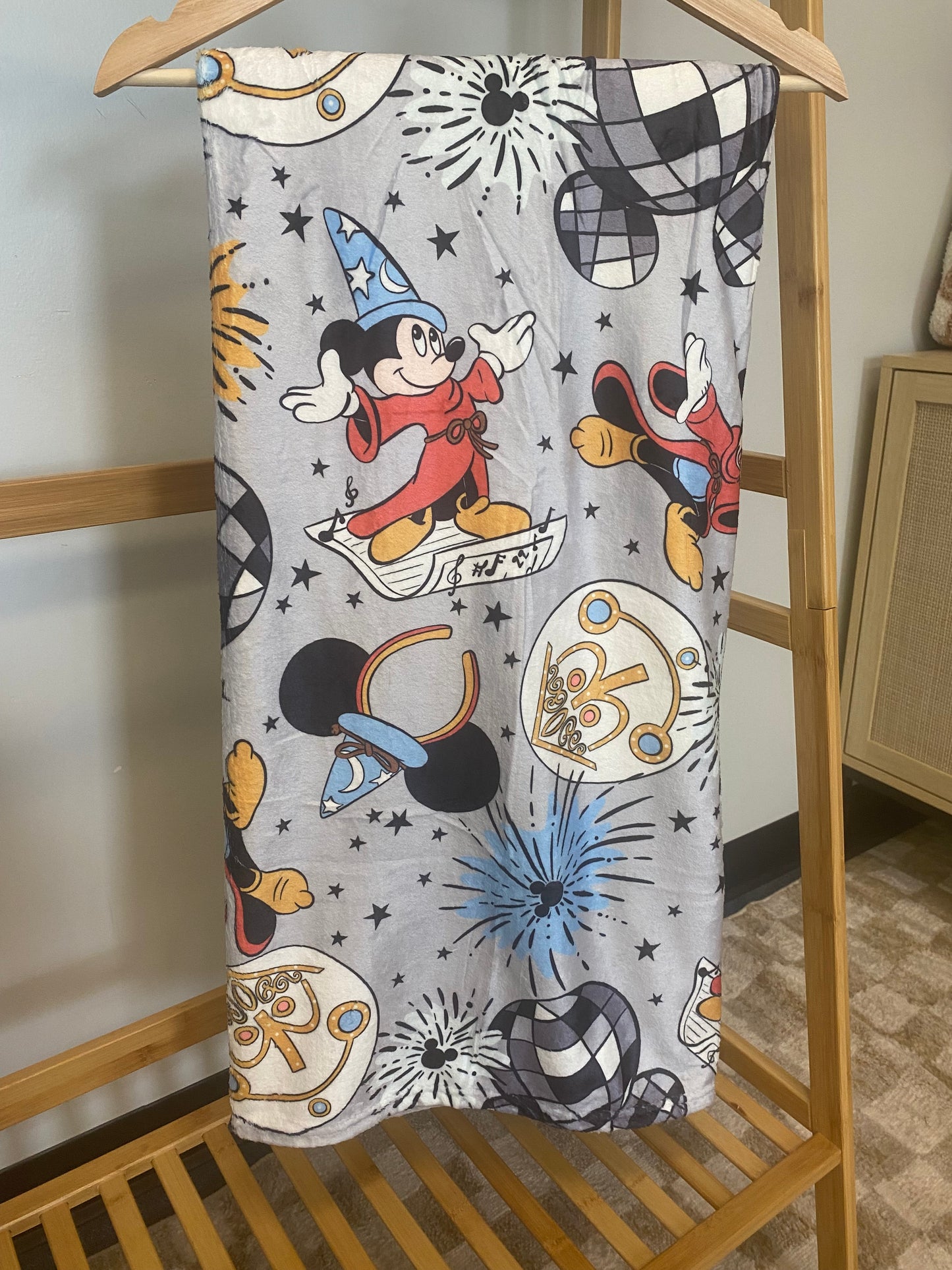 RTS - Sorcerer Mouse & Disco ball - Minky Blanket (50 x 60)