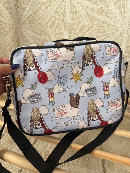 RTS- LUNCH BOX - TAY MEETS TOYS