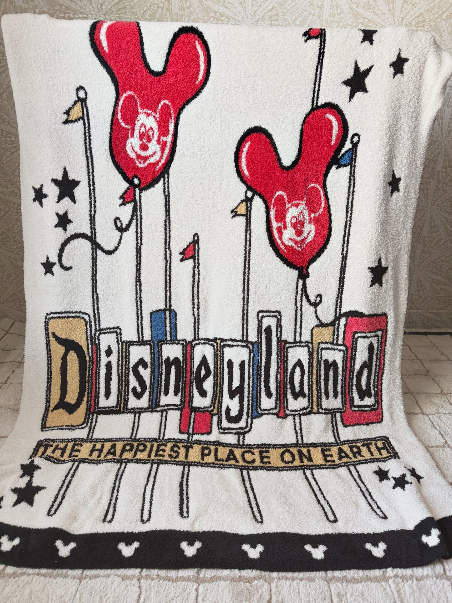 READY TO SHIP - DLR ENTRANCE KNITTED BLANKET 50x60"