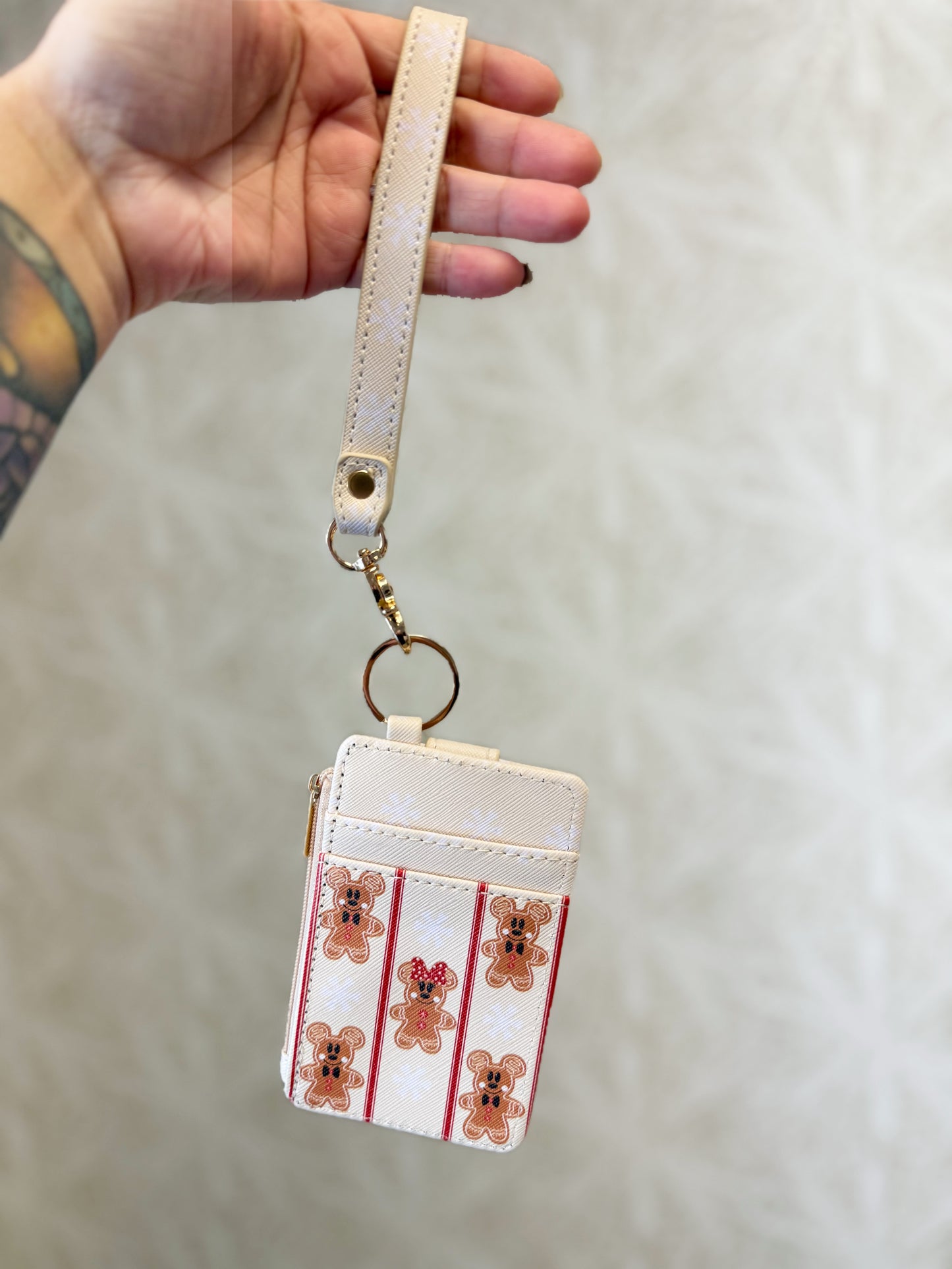 READY TO SHIP - GINGERBREAD - CARDHOLDER WRISTLET