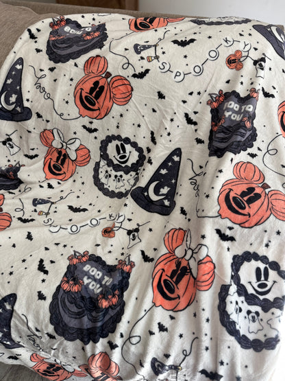 RTS- RETRO CAKE SPOOKY MAGIC- MINKY BLANKET