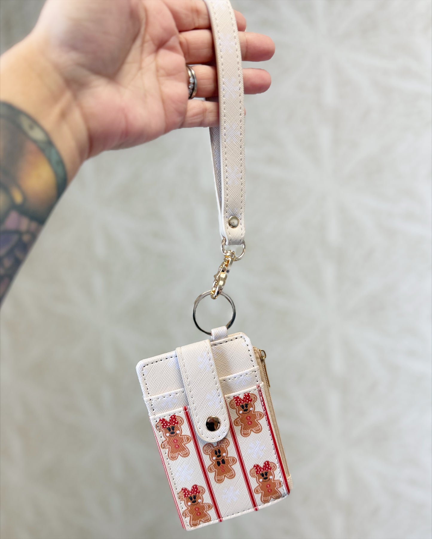 READY TO SHIP - GINGERBREAD - CARDHOLDER WRISTLET