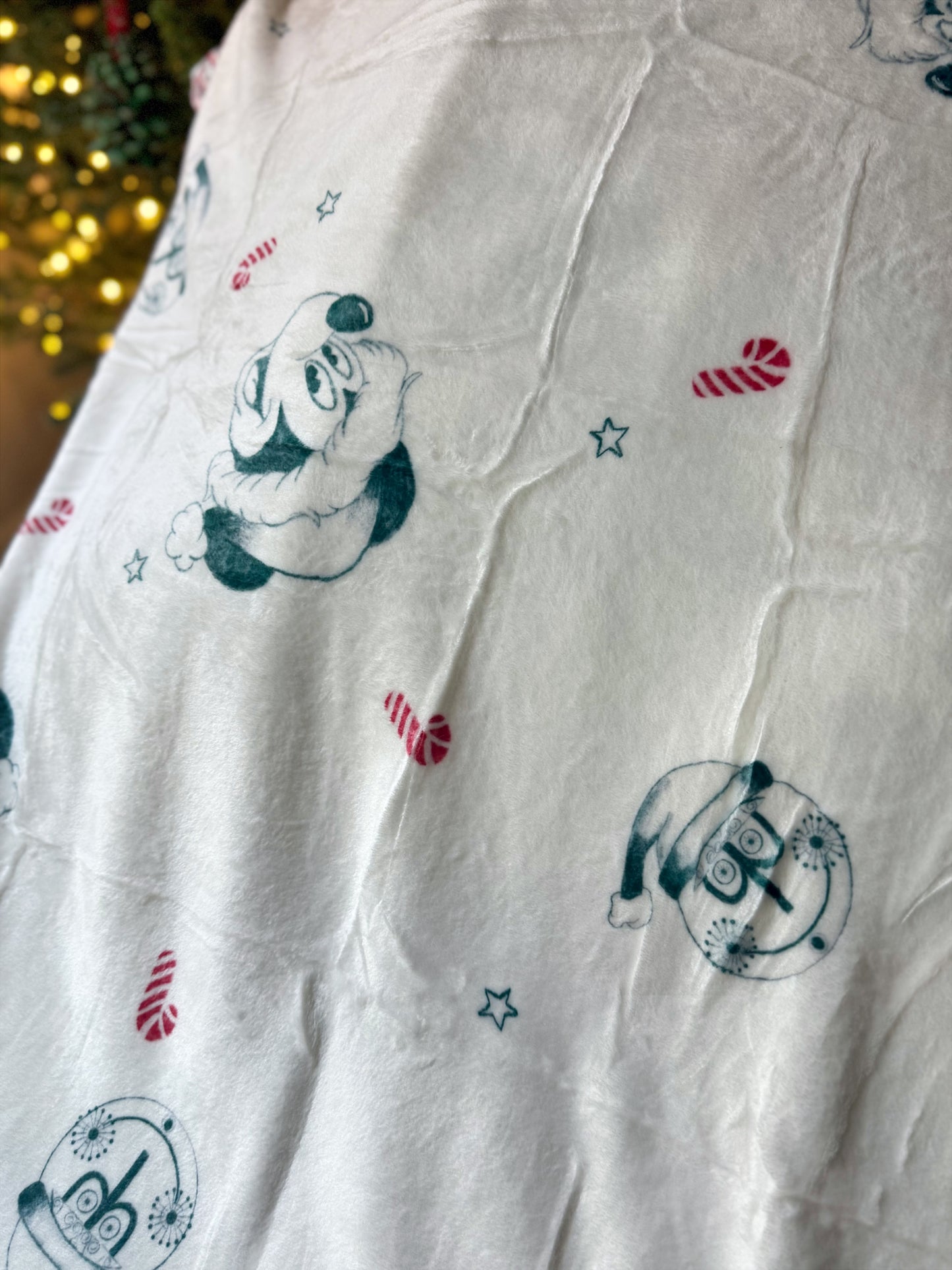 READY TO SHIP - SANTA HAT MOUSE AND CLOCK SKETCH  - MINKY BLANKET 50x60"