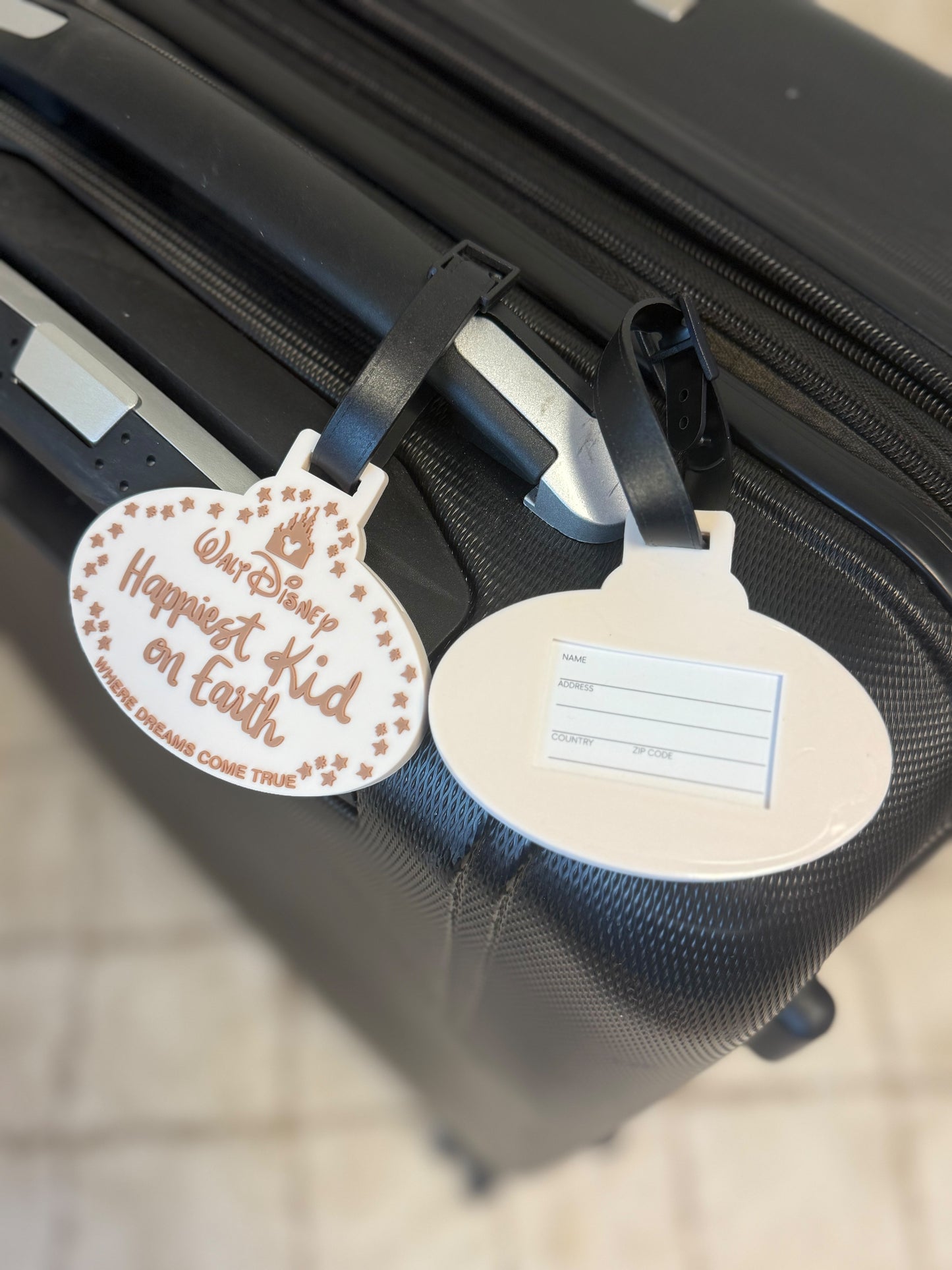 RTS- HAPPIEST ON EARTH - LUGGAGE TAG