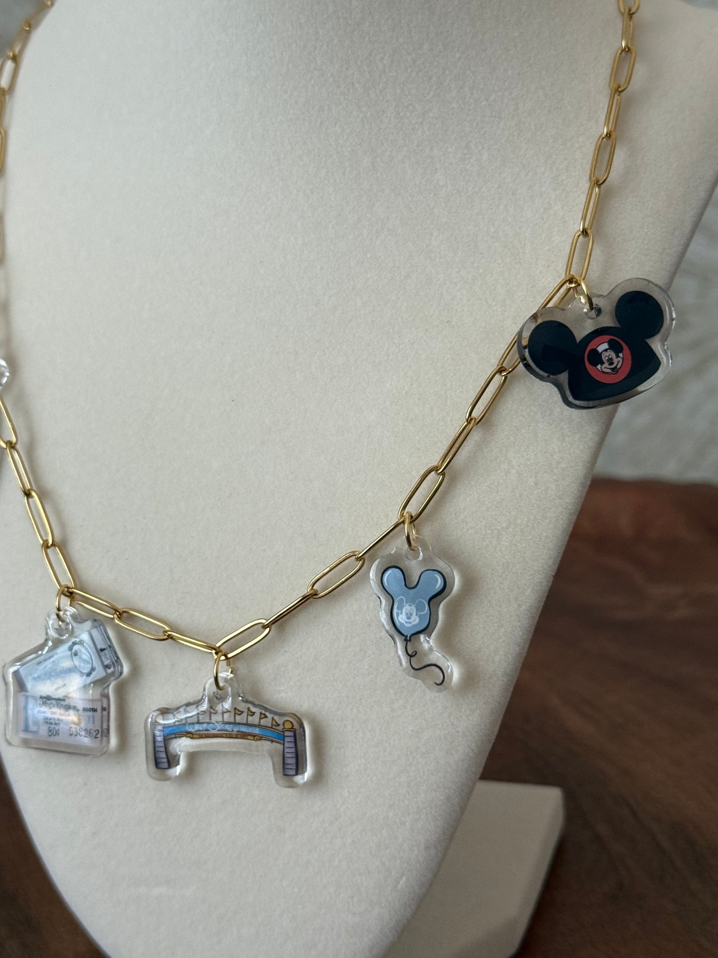 RTS- EAST COAST MAGIC WDW - CHARM NECKLACE (5 CHARMS)