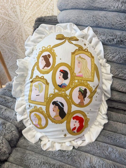 RTS - PRINCESS FRAMES RUFFLE PILLOW